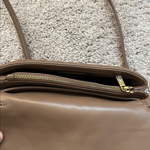 Quince Italian Leather Wallet Crossbody - Picture 12 of 15